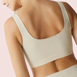 Soutien-gorge Sans Armatures Nude Just Essential 9 Soutien-gorge Sans Armatures Nude Just Essential -Bestform Lingerie BL10802 043 WEB 2 f0704672 b694 450d 8b8b 73ad1bd25471