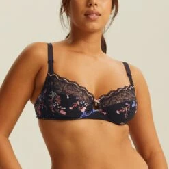 Soutien-gorge Emboîtant Avec Armatures Noir Gold LUCCIA TWIST 6 Soutien-gorge Emboîtant Avec Armatures Noir Gold LUCCIA TWIST -Bestform Lingerie BL14609 9N5 WEB 11