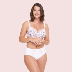 Soutien-gorge Emboîtant Avec Armatures Blanc Emily Coton 7 Soutien-gorge Emboîtant Avec Armatures Blanc Emily Coton -Bestform Lingerie BL23330 9A2 WEB 3